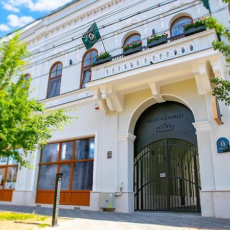 Отель House Of Charles Карей Экстерьер фото